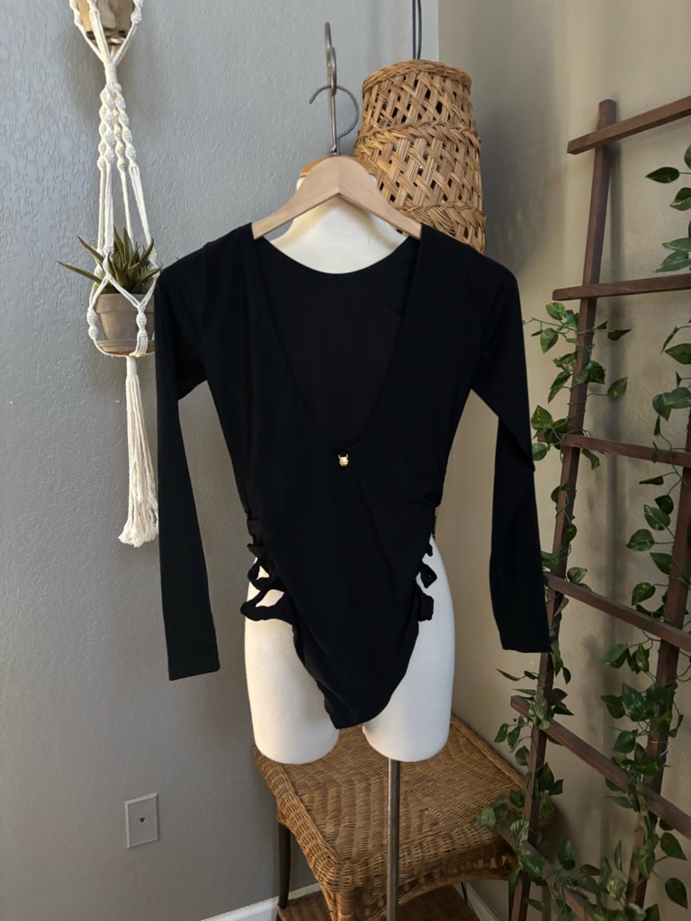Malai Obi Black One Piece S - Picture 6 of 9